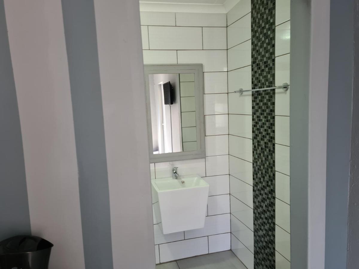 Berry Lane Guesthouse Kroonstad Bagian luar foto