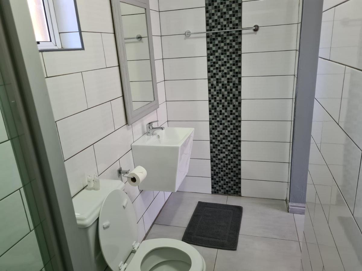 Berry Lane Guesthouse Kroonstad Bagian luar foto