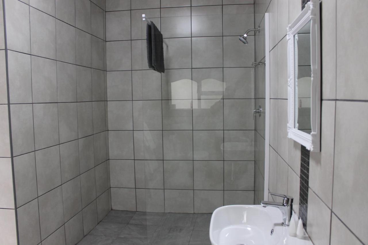 Berry Lane Guesthouse Kroonstad Bagian luar foto