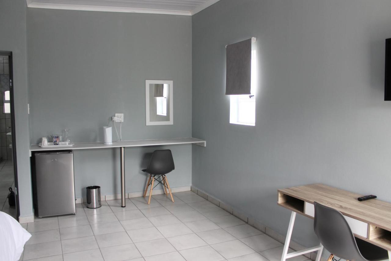Berry Lane Guesthouse Kroonstad Bagian luar foto