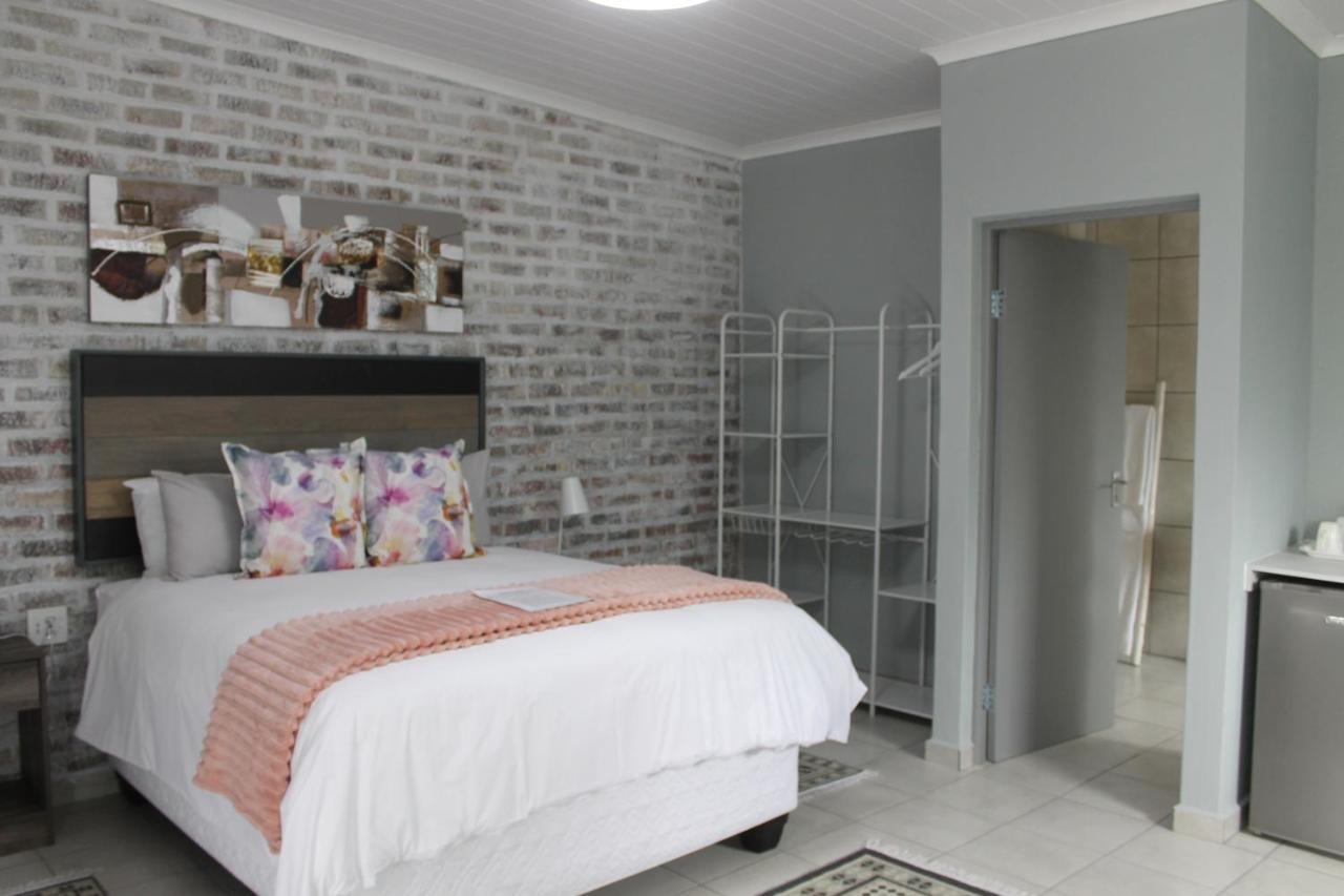 Berry Lane Guesthouse Kroonstad Bagian luar foto