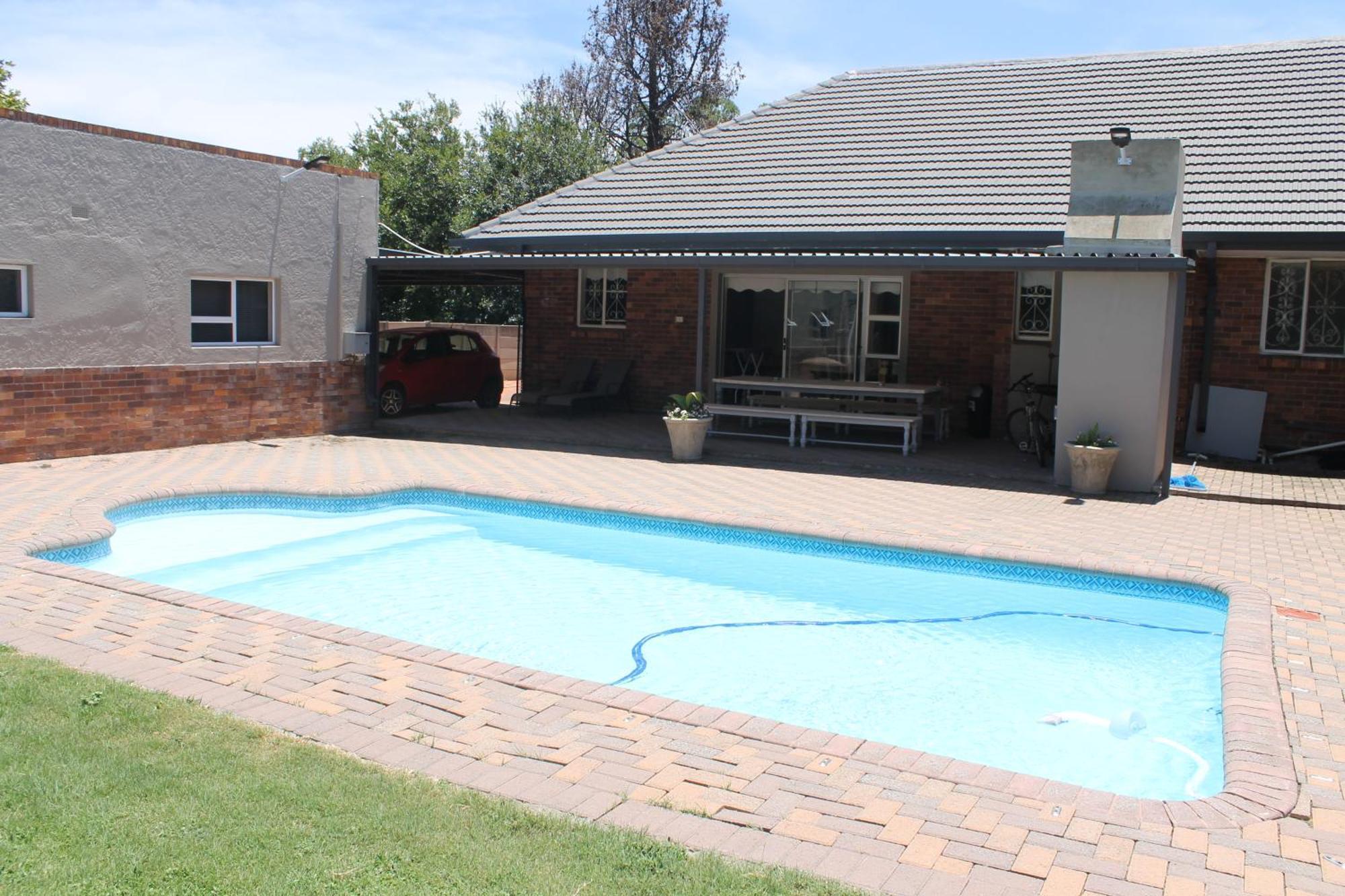 Berry Lane Guesthouse Kroonstad Bagian luar foto