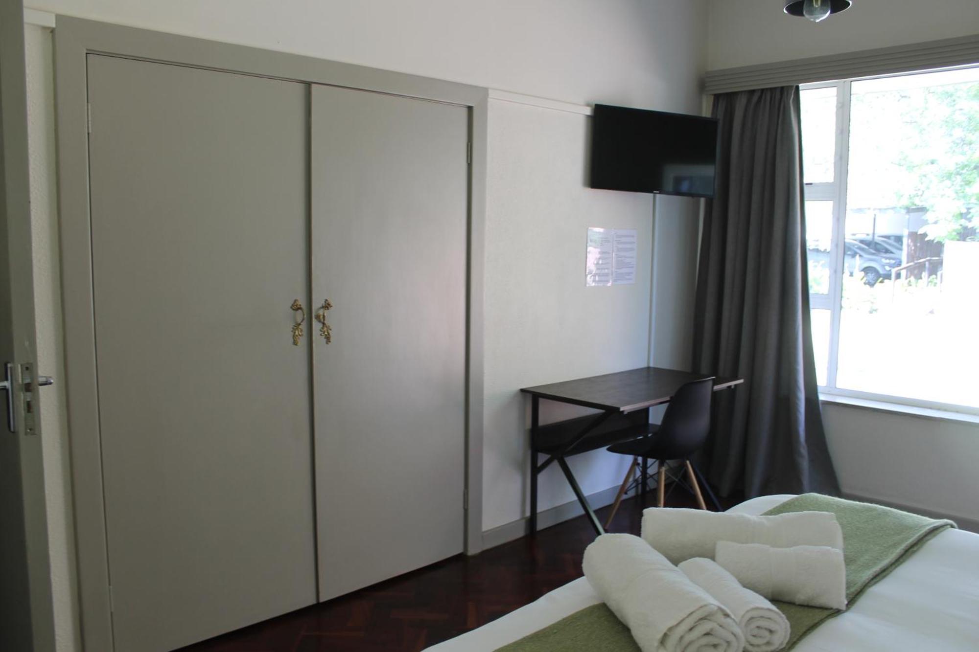 Berry Lane Guesthouse Kroonstad Bagian luar foto