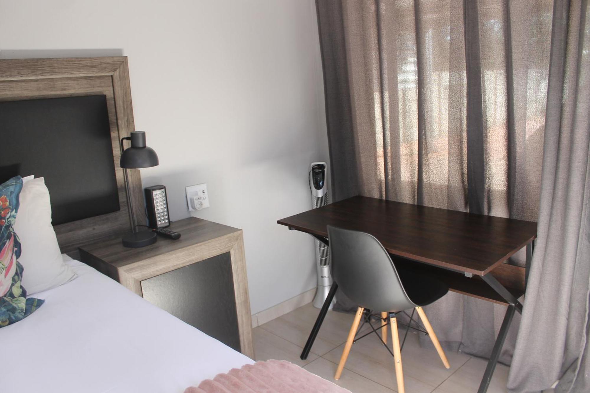 Berry Lane Guesthouse Kroonstad Bagian luar foto