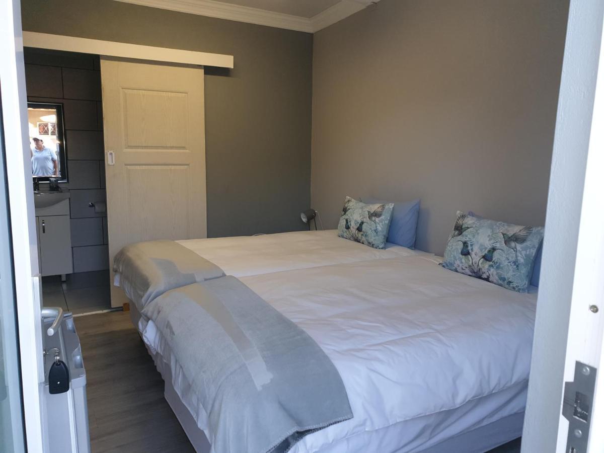 Berry Lane Guesthouse Kroonstad Bagian luar foto
